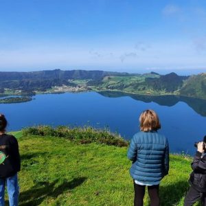 Van Tour - Lagoa do Fogo - Half Day - In the center of the island are the fascinating landscapes of Lagoa do Fogo...